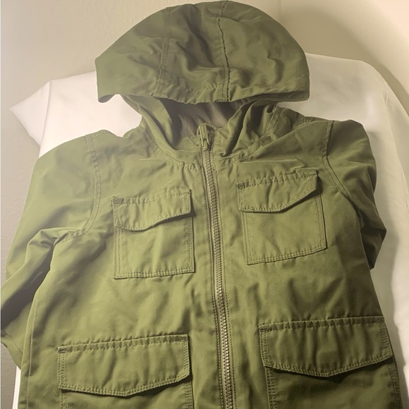 OLD NAVY- MILITARY GREEN UTILITY ZIP FRONT HOODED JACKET SIZE 4T. - Picture 2 of 4